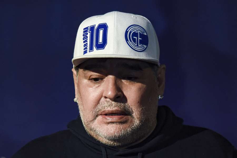 Maradona não teria recebido o devido atendimento nos últimos dias de vida