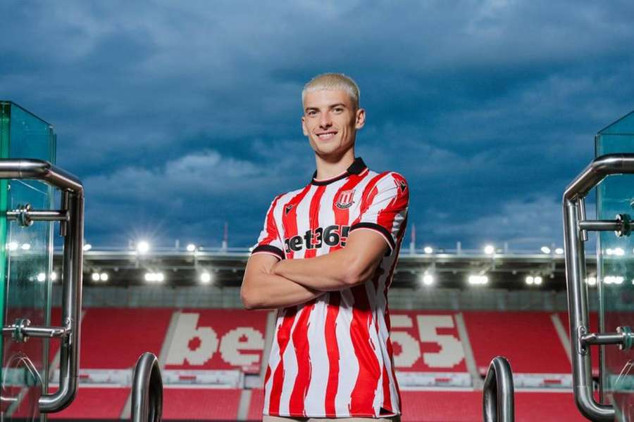 Rigo sa stal novým hráčom Stoke City.