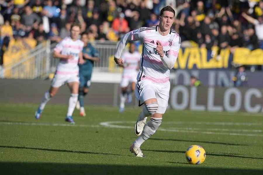Newcastle Given Deadline on Dusan Vlahovic Transfer as Juventus Push to Sell Newcastle Given Deadline on Dusan Vlahovic Transfer as Juventus Push to Sell