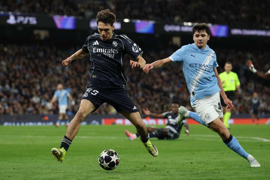 Spain coach De la Fuente confident of Real Madrid whiz Pitarch's commitment