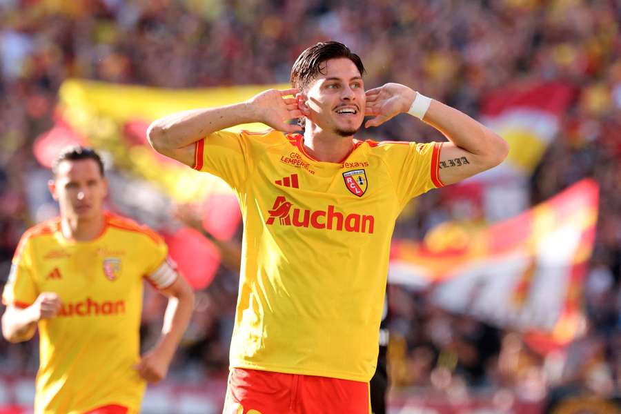 Franjo Ivanović célèbre son but lors de RC Lens - AJ Auxerre au stade Bollaert-Delelis, le 22 août 2026. Franjo Ivanović célèbre son but lors de RC Lens - AJ Auxerre au stade Bollaert-Delelis, le 22 août 2026.