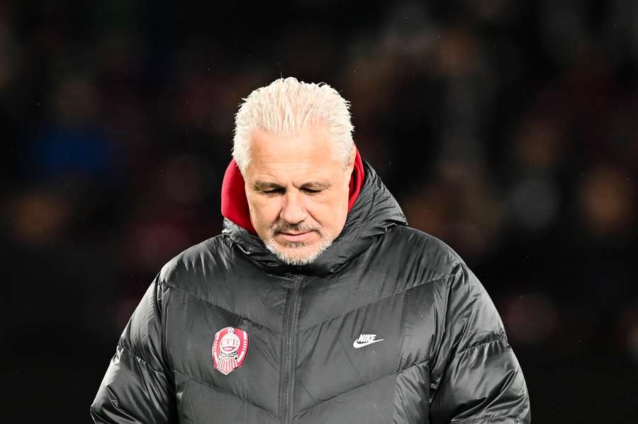 Marius Șumudică explică episodul de rasism în care a fost implicat în timpul derby-ului Clujului din Cupa României Marius Șumudică explică episodul de rasism în care a fost implicat în timpul derby-ului Clujului din Cupa României