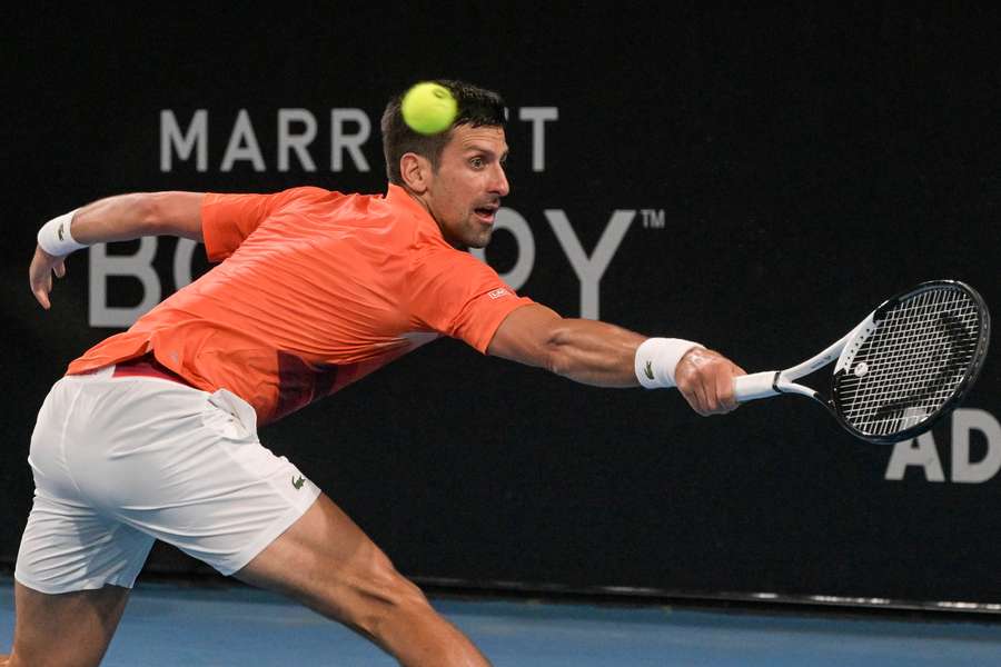 Tennis: Adelaide, Sinner si infortuna e perde, Djokovic aspetta Medvedev in semifinale