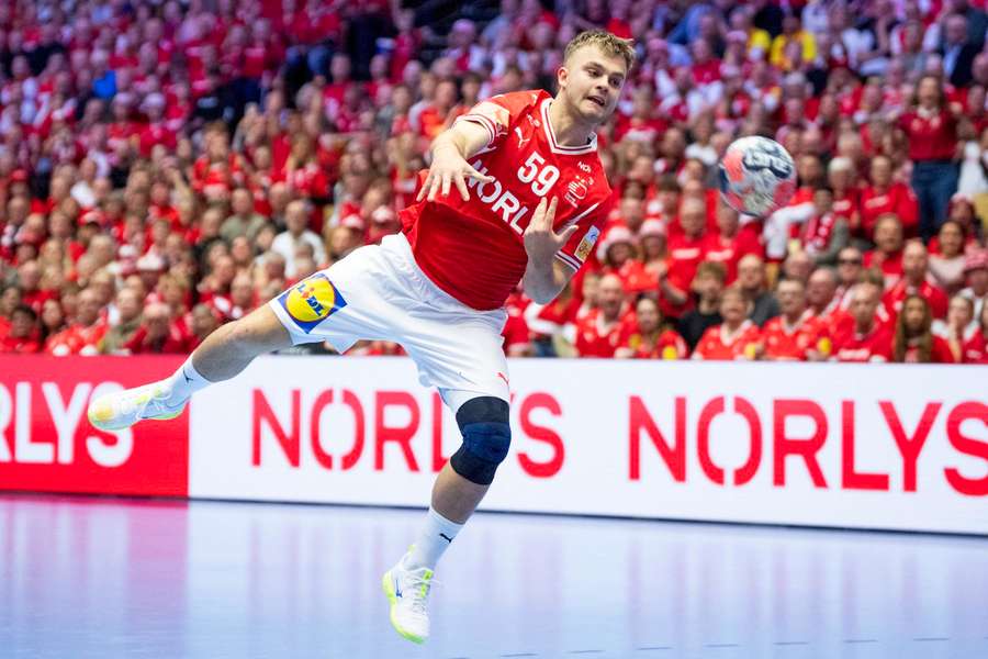 Knee problems could force Danish international handball ace to miss World Championships Knee problems could force Danish international handball ace to miss World Championships