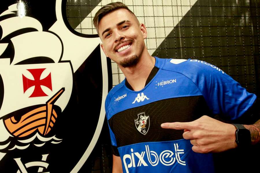 Ivan pode ser comprado do Corinthians caso bata metas