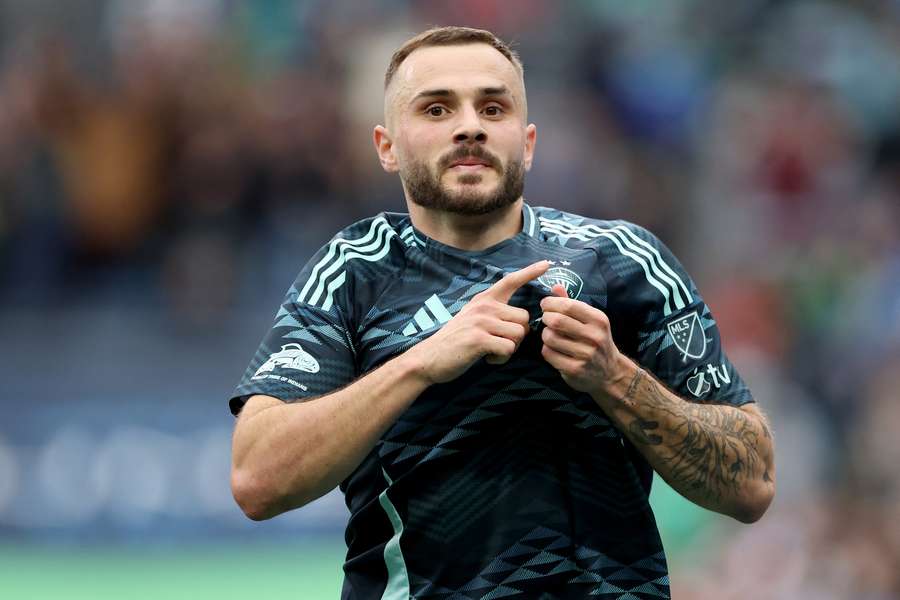 Morris celebra un gol histórico.