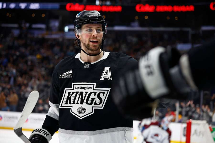 Kempe spojil svou budoucnost s Los Angeles. Kempe spojil svou budoucnost s Los Angeles.