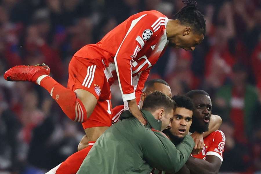 Olise e Luis Díaz marcaram em Bayern de Munique 4x3 Real Madrid Olise e Luis Díaz marcaram em Bayern de Munique 4x3 Real Madrid