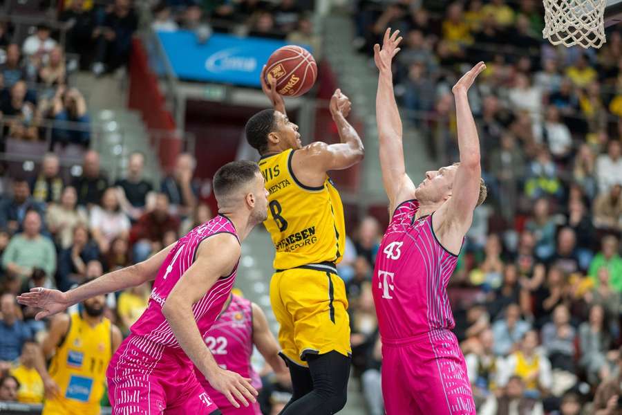 Eine knappe Kiste und ein wichtiger Sieg für die Telekom Baskets Bonn.