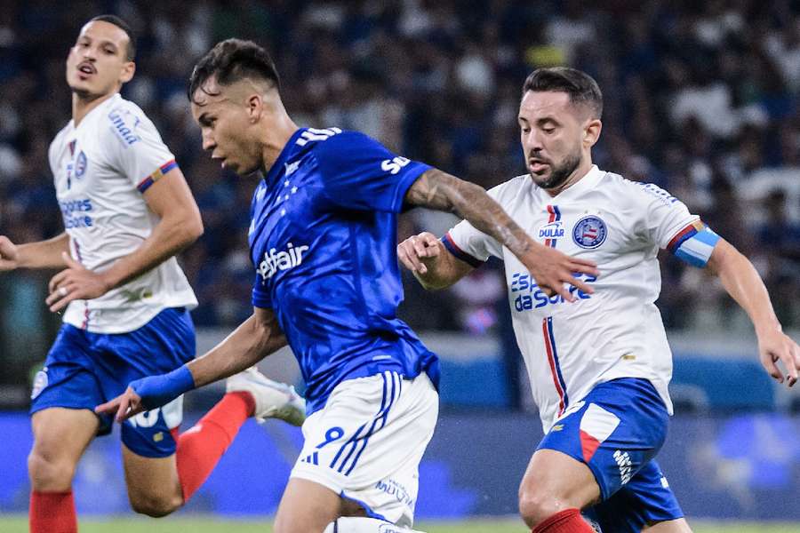 Cruzeiro abriu o placar, mas não conseguiu segurar o resultado diante de sua torcida