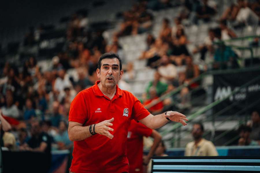 José Araújo promovido a selecionador feminino de Portugal