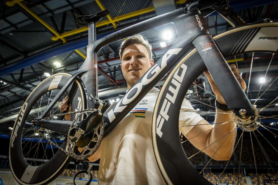 Jeffrey Hoogland in aanloop naar zijn aanval op het wereldrecord op de kilometer