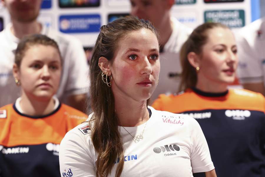 Suzanne Schulting tijdens de presentatie van de rijders van TeamNL