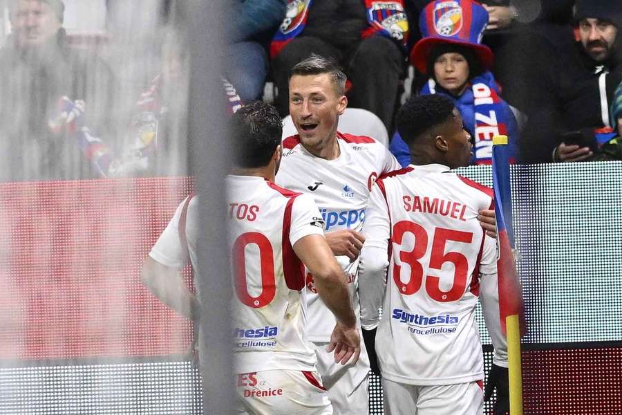 Krčík si užil víťazný návrat na štadión Viktorie Plzeň. Krčík si užil víťazný návrat na štadión Viktorie Plzeň.
