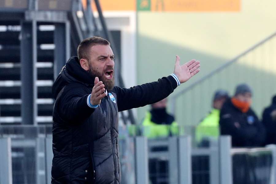 Für Daniele De Rossi endete die Zeit in Ferrara nach acht Niederlagen in Folge.