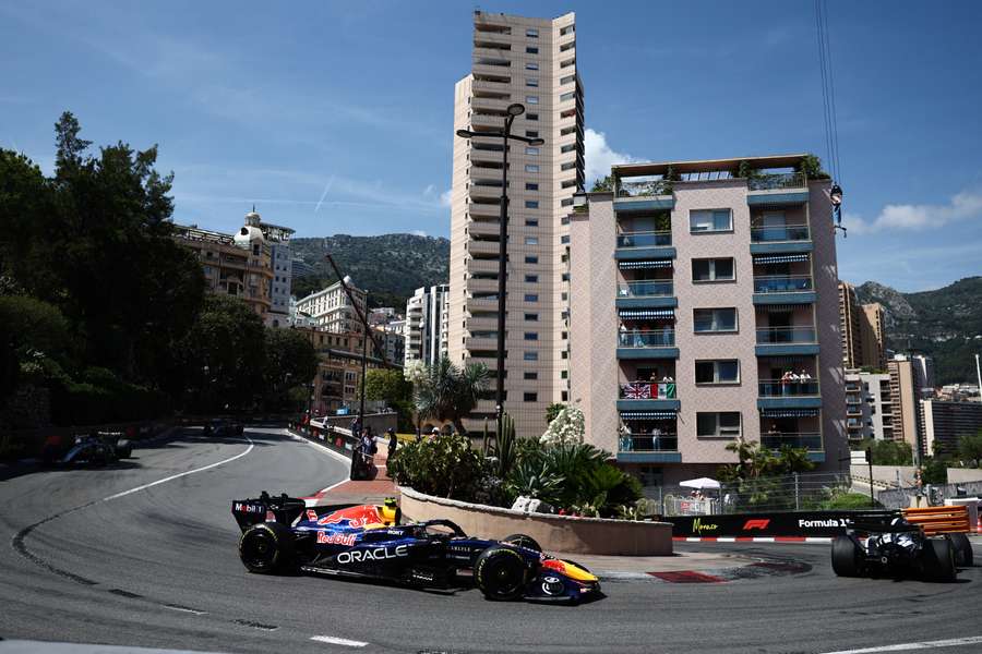 Isack Hadjar per le strade di Monaco. Isack Hadjar per le strade di Monaco.