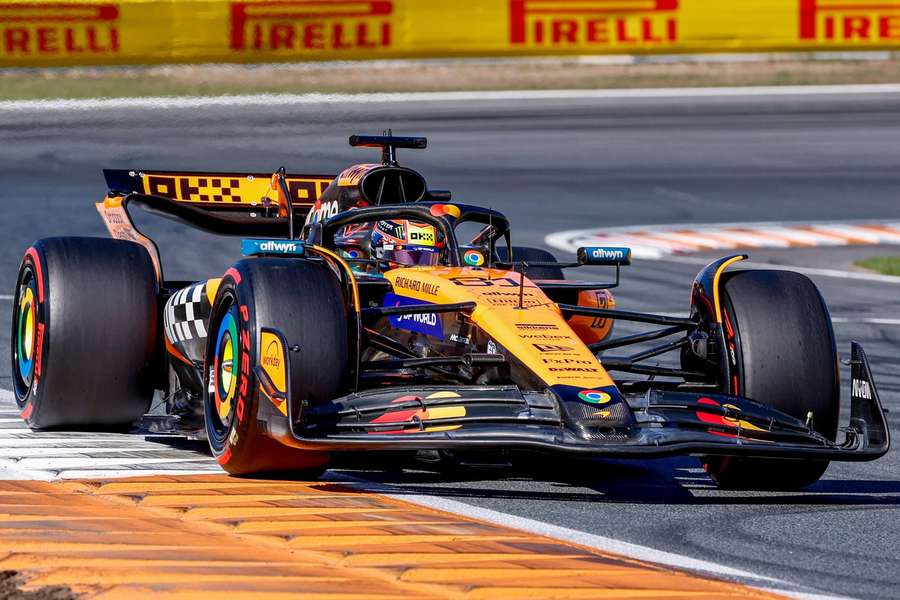 Piastri takes pole for Dutch Grand Prix