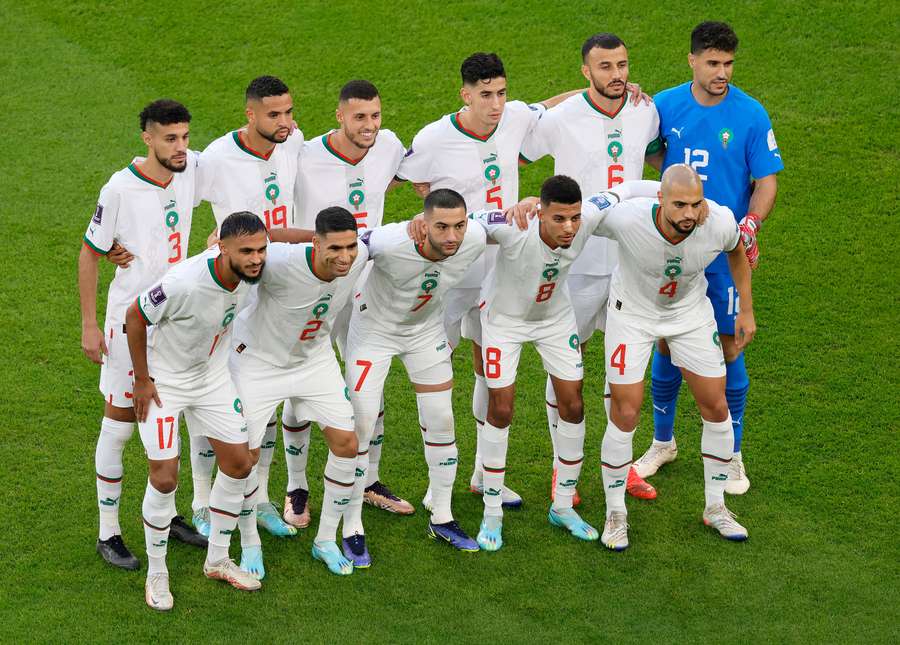 Na altura da foto de equipa já era Munir com os restantes colegas