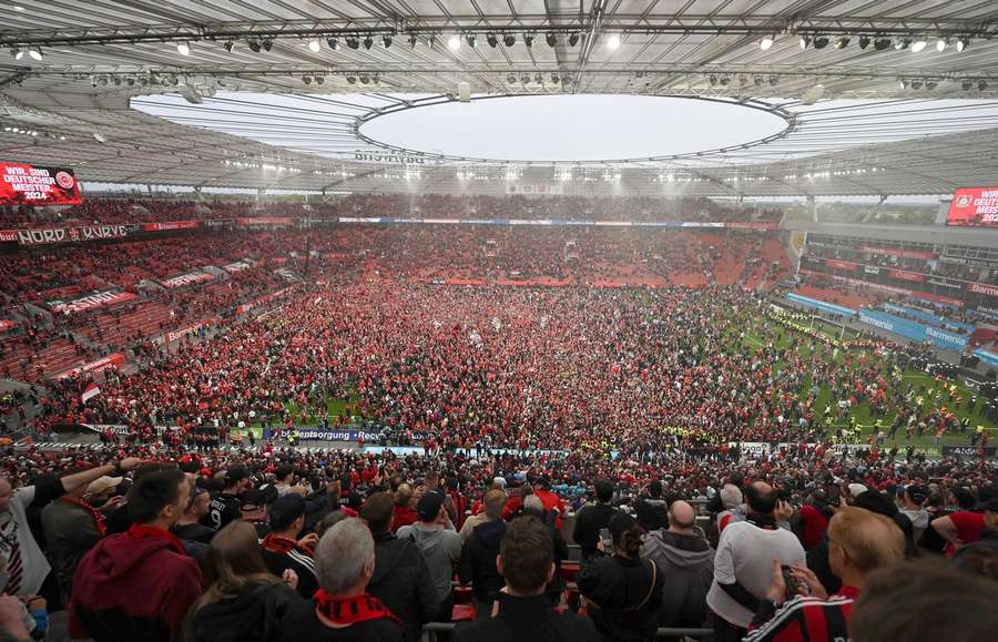 Torcida do time da Renânia lavou a alma