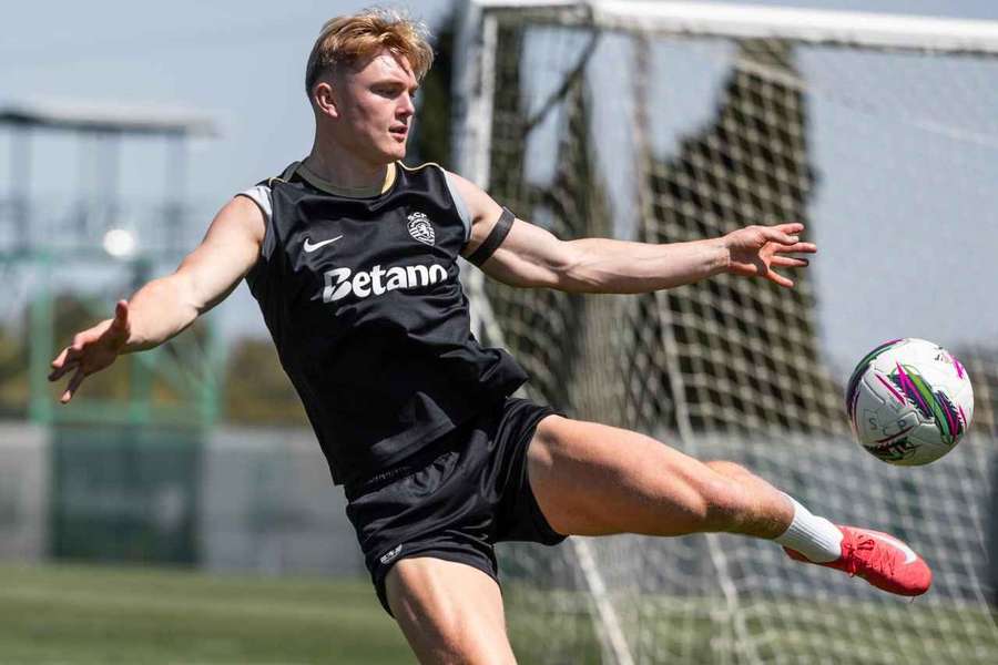 Conrad Harder no treino do Sporting