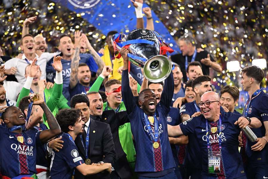 PSG cucerește trofeul Ligii Campionilor pentru al doilea an consecutiv PSG cucerește trofeul Ligii Campionilor pentru al doilea an consecutiv