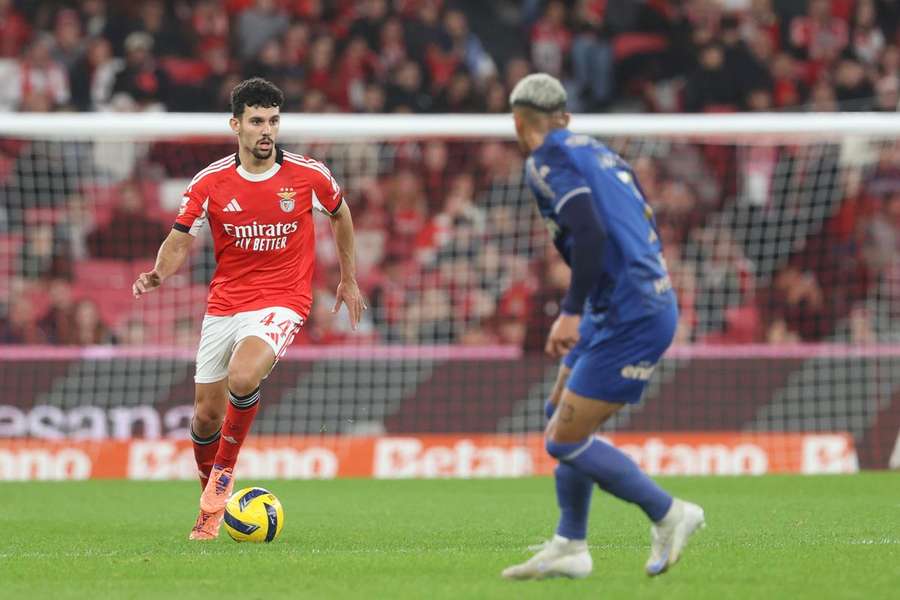 Tomás Araújo ao serviço do Benfica