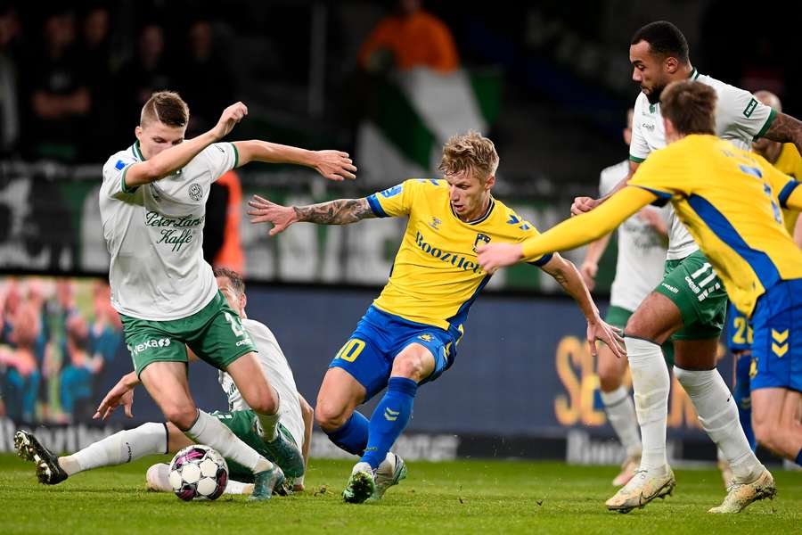 Brøndbys Daniel Wass i aktion mod Viborg