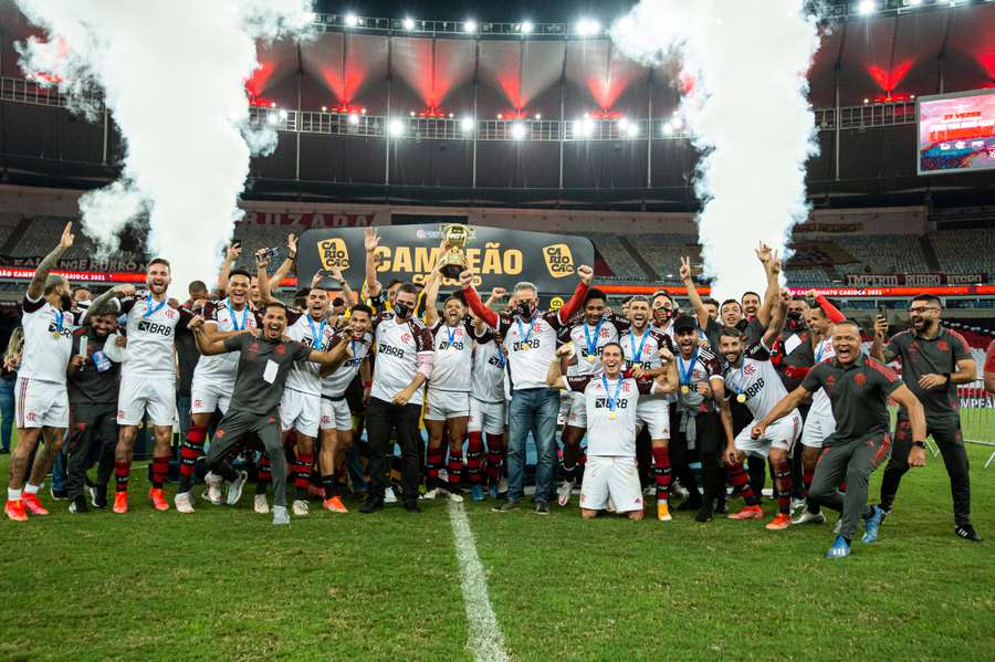 Flu vence Fla de virada e vai invicto para a final do Estadual de Vôlei  Feminino