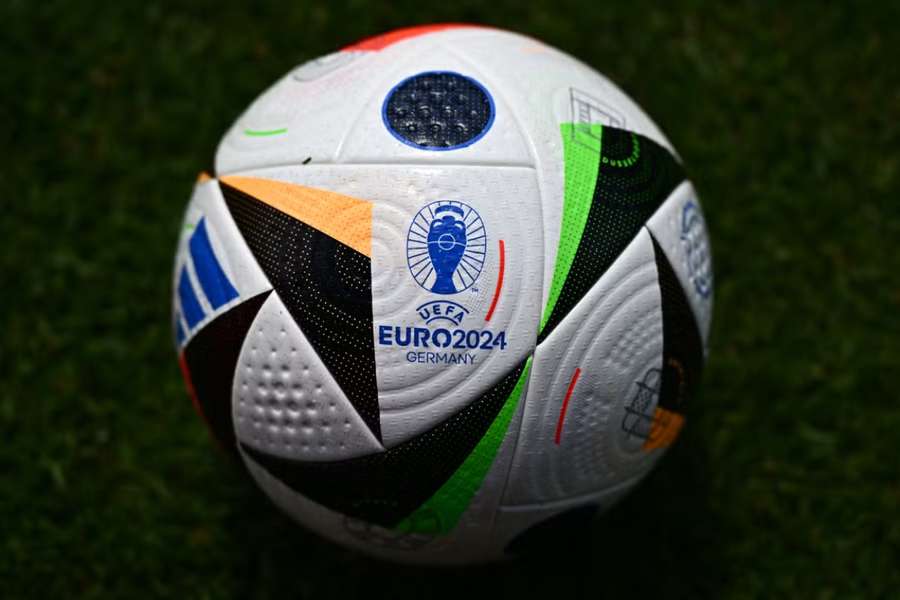 Euro nabídne v pátek a v sobotu čtvrtfinálová utkání.
