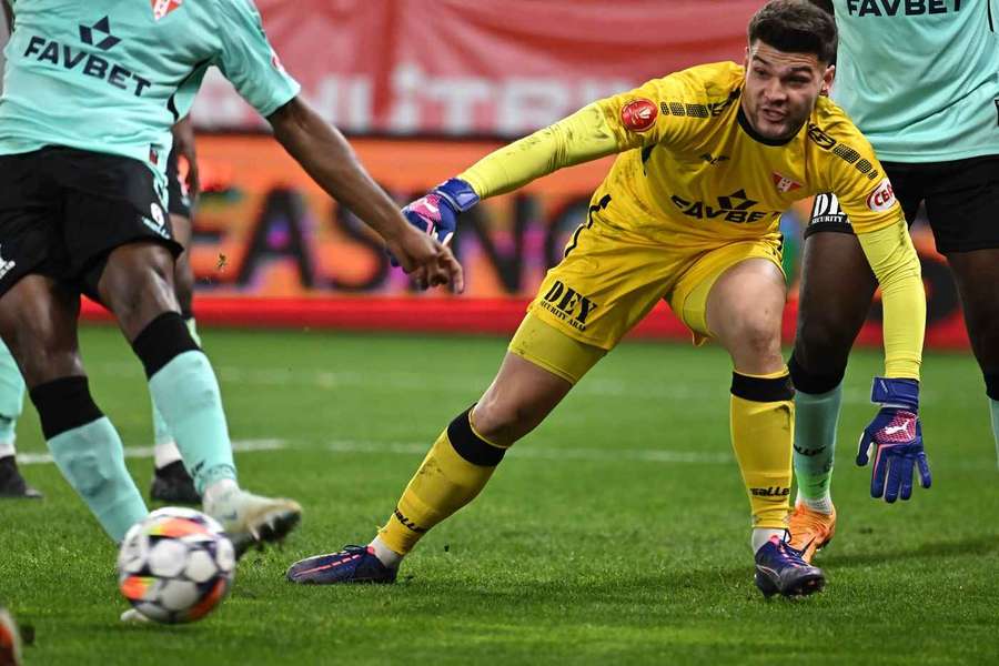 Robert Popa revine în Superligă