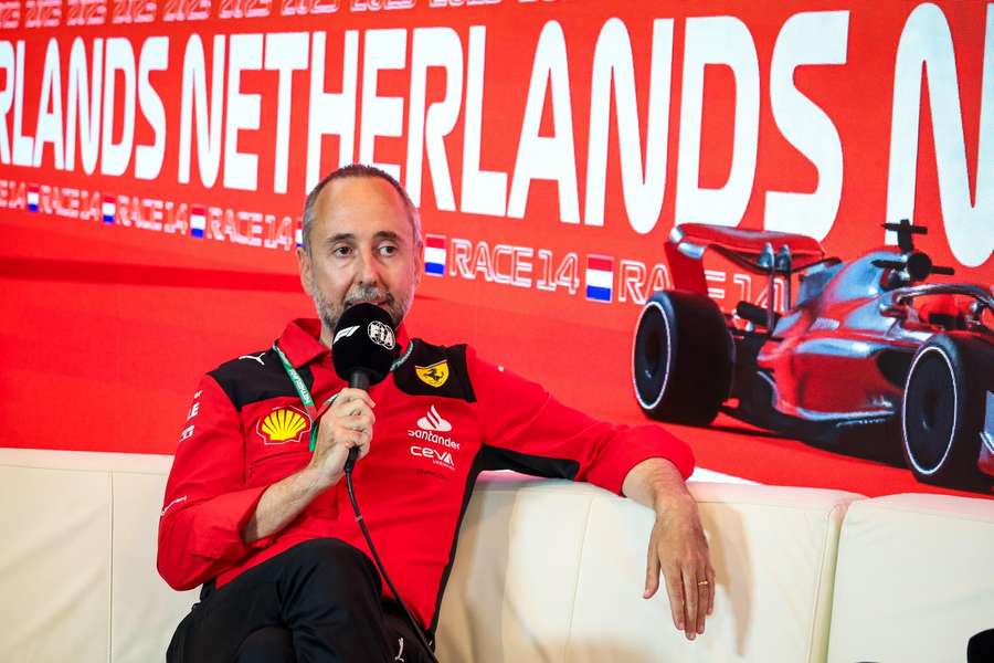 Enrico Cordile tijdens een persconferentie voor de Grand Prix van Zandvoort in 2023.