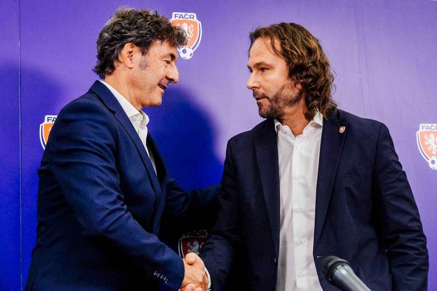 Pavel Nedvěd a Santiago Denia. Pavel Nedvěd a Santiago Denia.