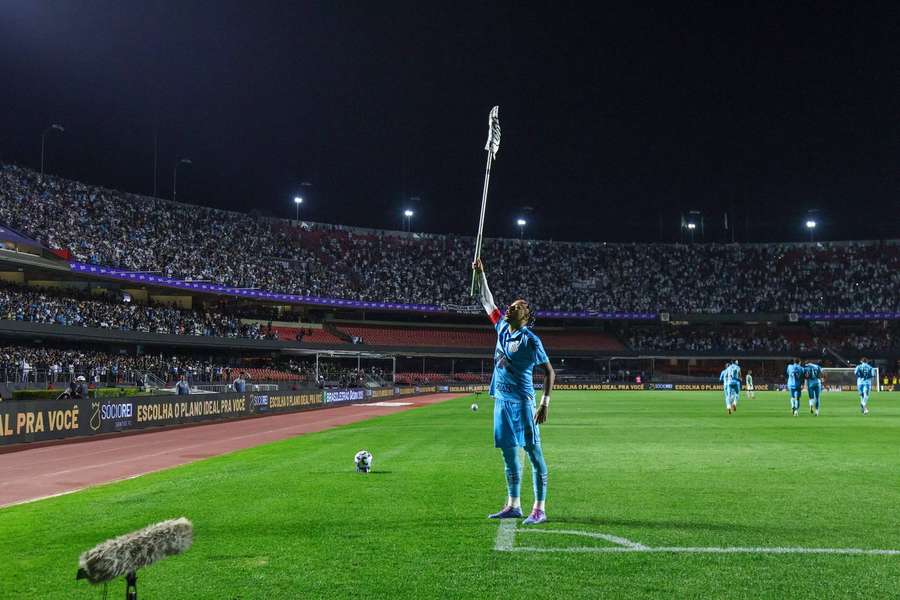 Ney decidiu o duelo contra o Juventude no estádio são-paulino