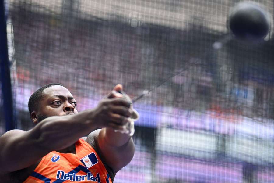 Denzel Comenentia kwam met 74,31 meter één meter tekort voor een finaleplaats