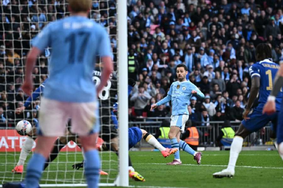 Bernardo Silva fez o gol da vitória do Manchester City em Londres