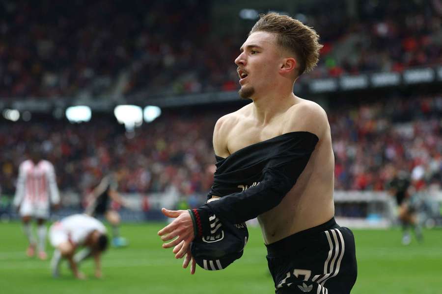 Sauvé par ses jeunes, le Bayern renverse Fribourg à la 99e avant d'affronter le Real Madrid Sauvé par ses jeunes, le Bayern renverse Fribourg à la 99e avant d'affronter le Real Madrid