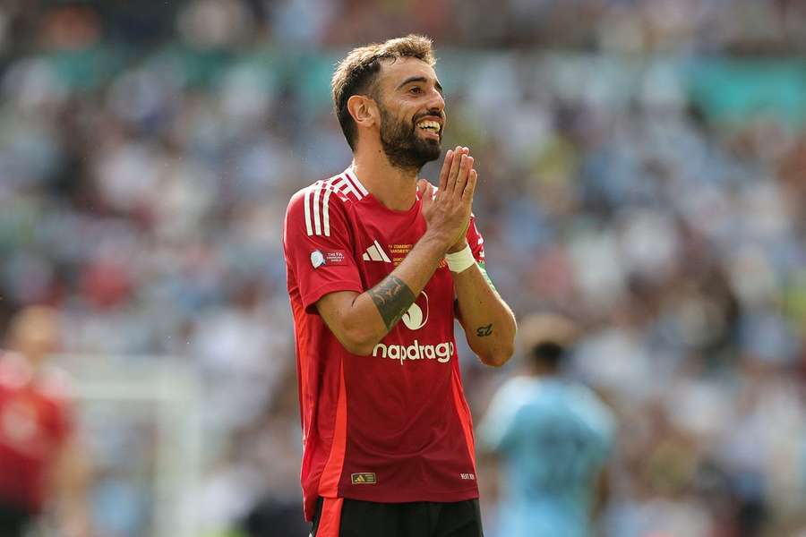 Bruno Fernandes continua em Old Trafford