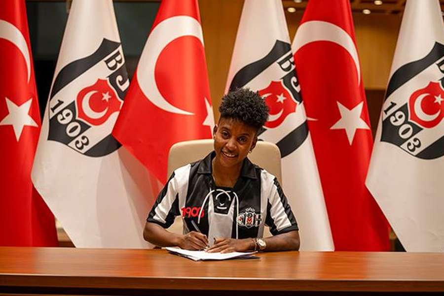 Evy Pereira muda-se para o Besiktas