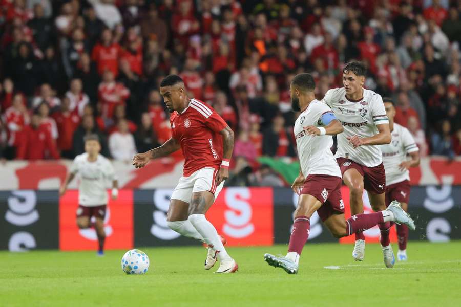 Fluminense perdeu chance de assumir vice-liderança