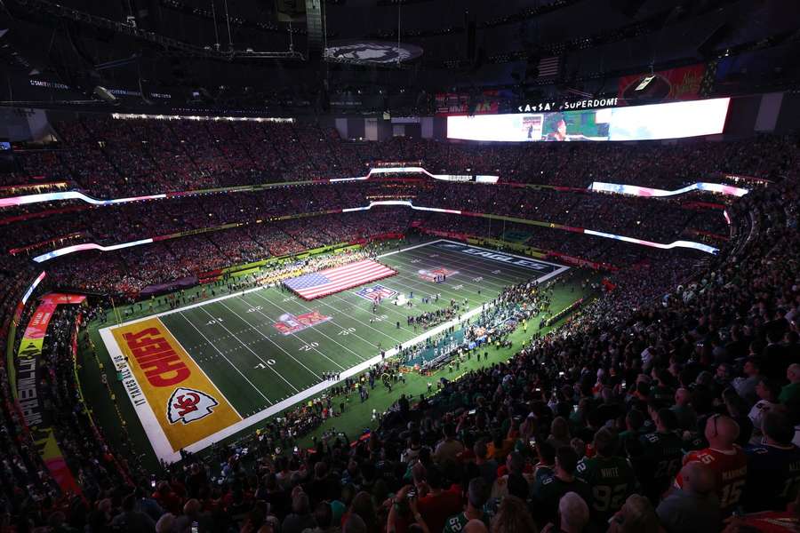 Super Bowl byl znovu ostře sledovanou akcí. Super Bowl byl znovu ostře sledovanou akcí.