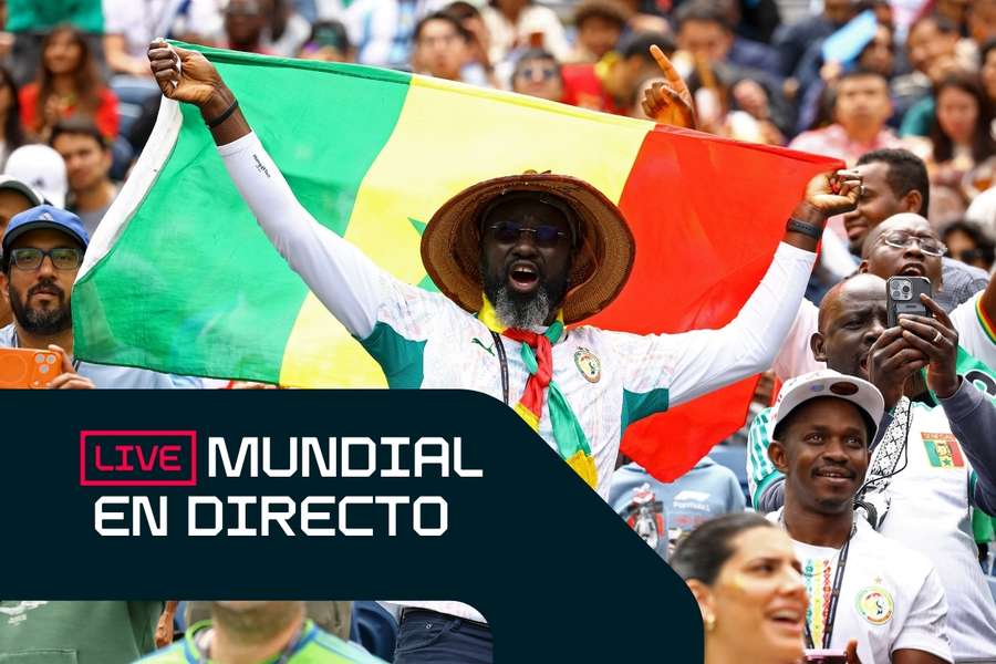 La afición de Senegal anima a los suyos La afición de Senegal anima a los suyos