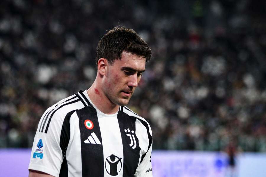 Dusan Vlahovic falha jogo com o Monza