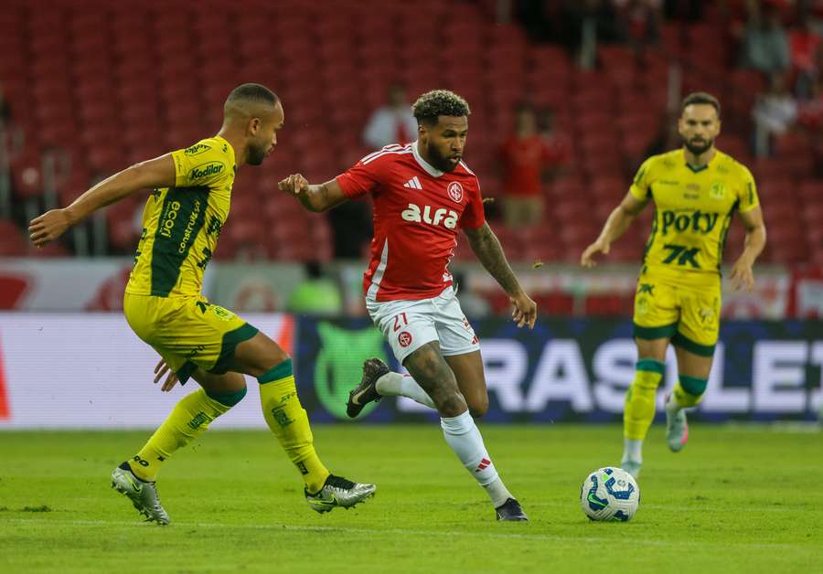 Inter teve trabalho diante do novato Mirassol no Beira-Rio Inter teve trabalho diante do novato Mirassol no Beira-Rio