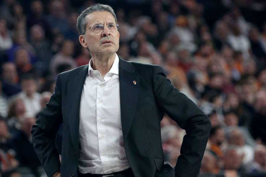 Pedro Martínez seguirá entrenando al Valencia Basket