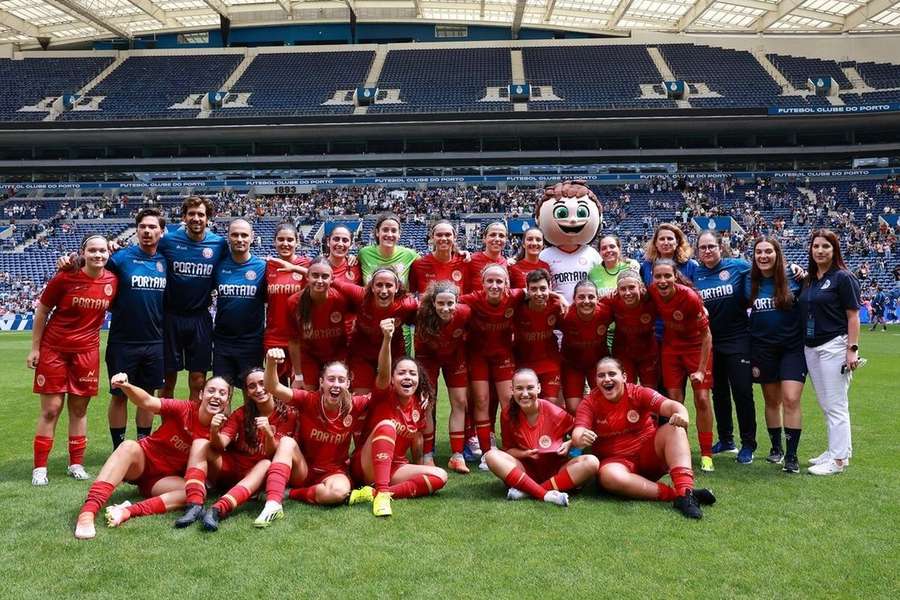 Estádio do Dragão abriu portas para o encontro particular entre FC Porto e UD Leiria Estádio do Dragão abriu portas para o encontro particular entre FC Porto e UD Leiria