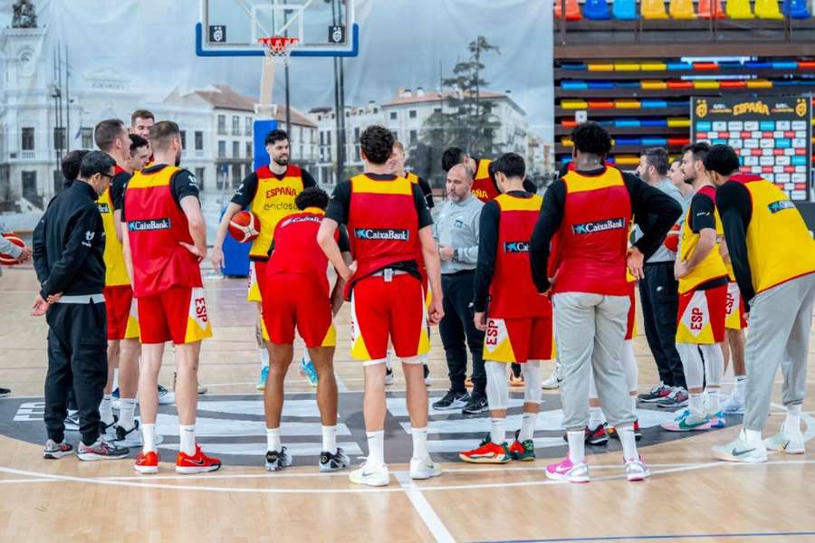 Chus Mateo, en un entrenamiento de España