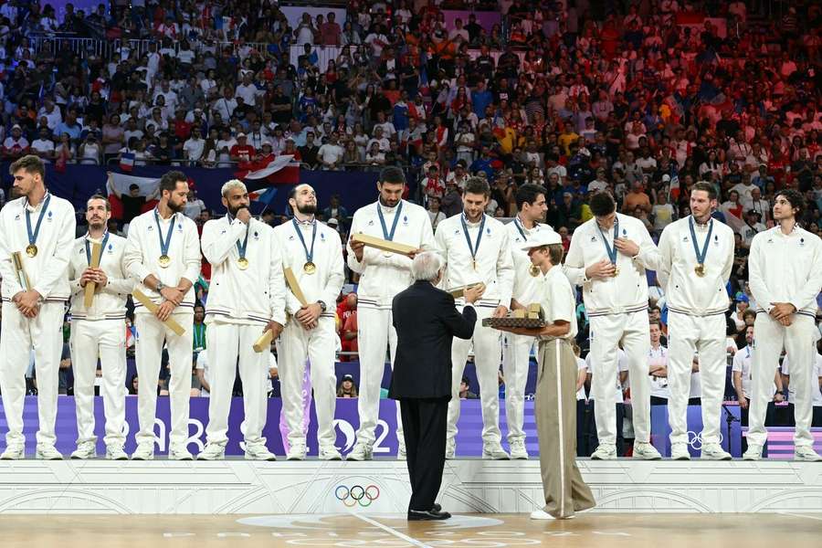 Jogadores da França recebem ouro olímpico