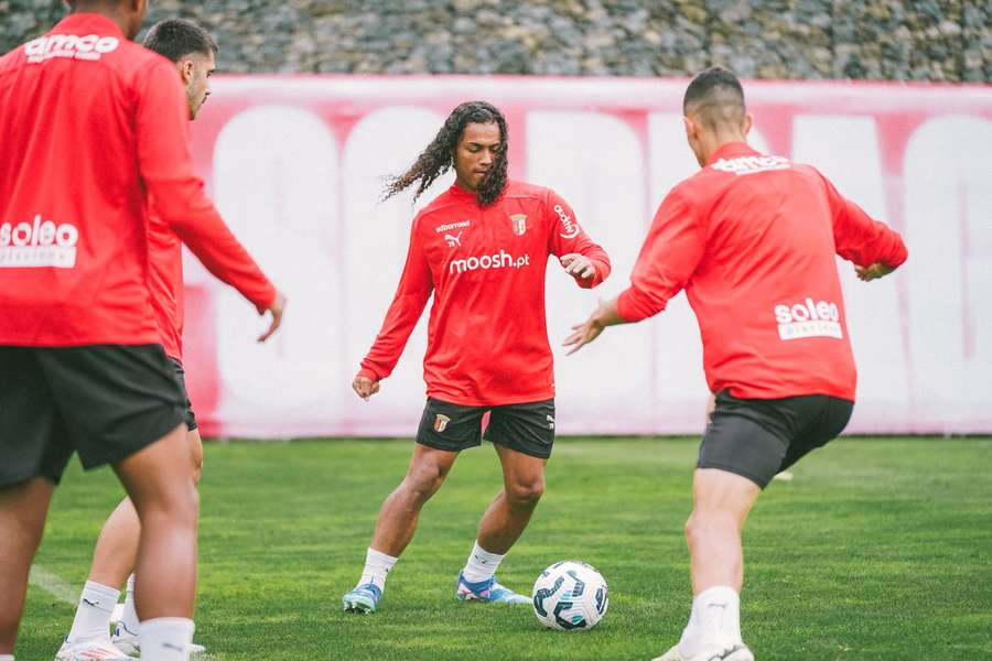 Rúben Furtado, avançado de 18 anos do SC Braga B