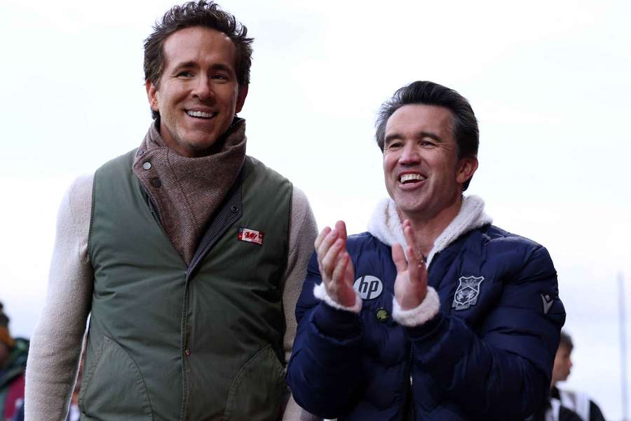 Ryan Reynolds (l) and Robert McElhenney have underlined their ambitions