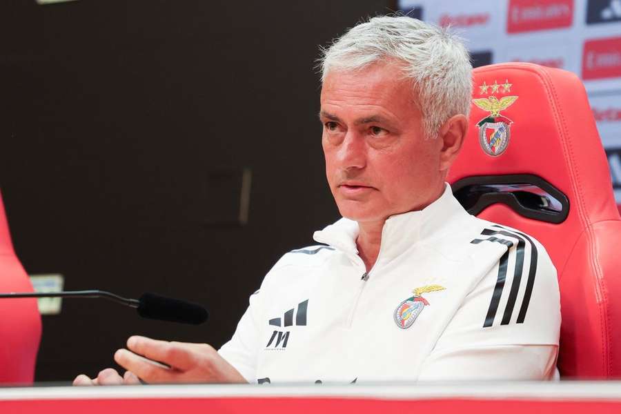 José Mourinho, treinador do Benfica
